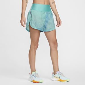 Nike Trail Repel hardloopshorts met halfhoge taille en binnenbroekje voor dames (8 cm) - Groen