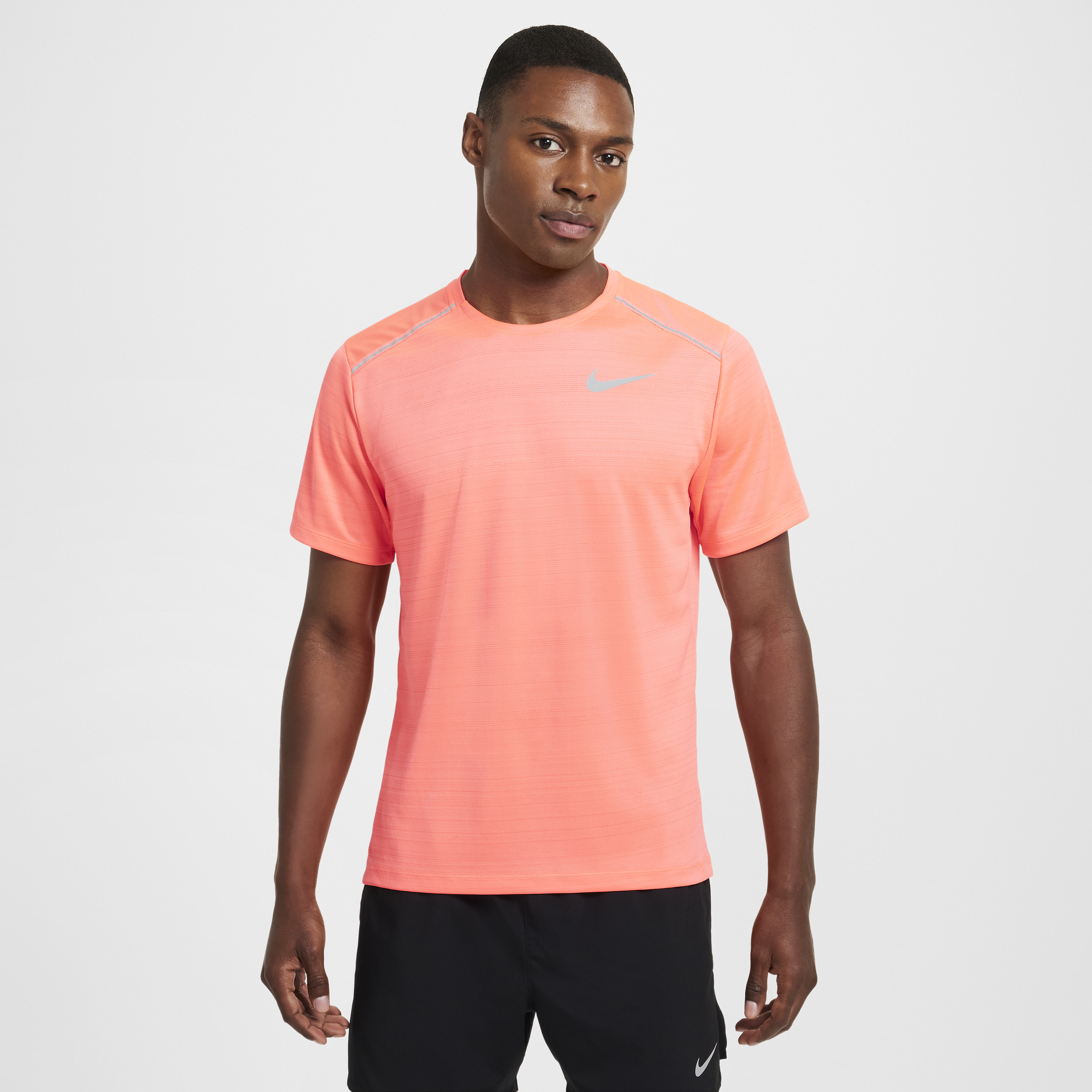 Nike Miler Hardlooptop met korte mouwen voor heren - Roze