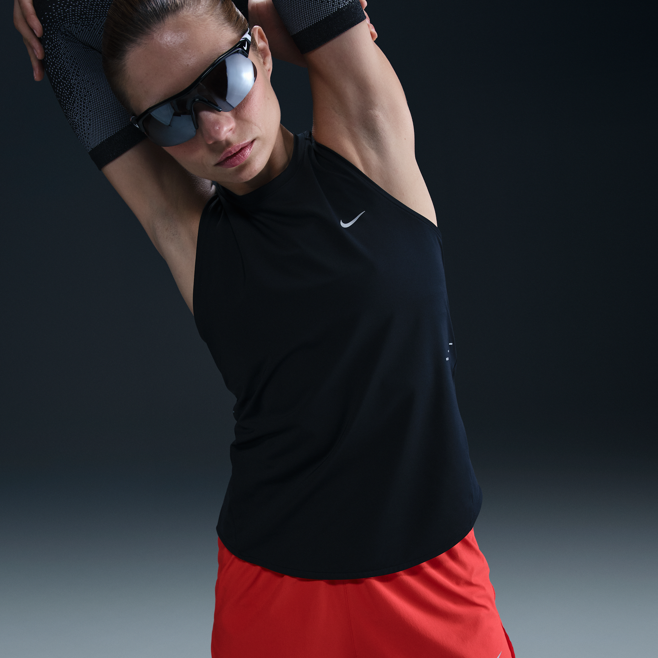 Nike Swift Dri-FIT hardlooptanktop voor dames - Zwart