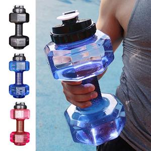 Sporting Good 500/1500/2200/2600ML Halter Sport Waterfles Helder Draagbare Arm Kracht Training Training Water Drinkbeker Thuis Gym Fitnessapparatuur S rood