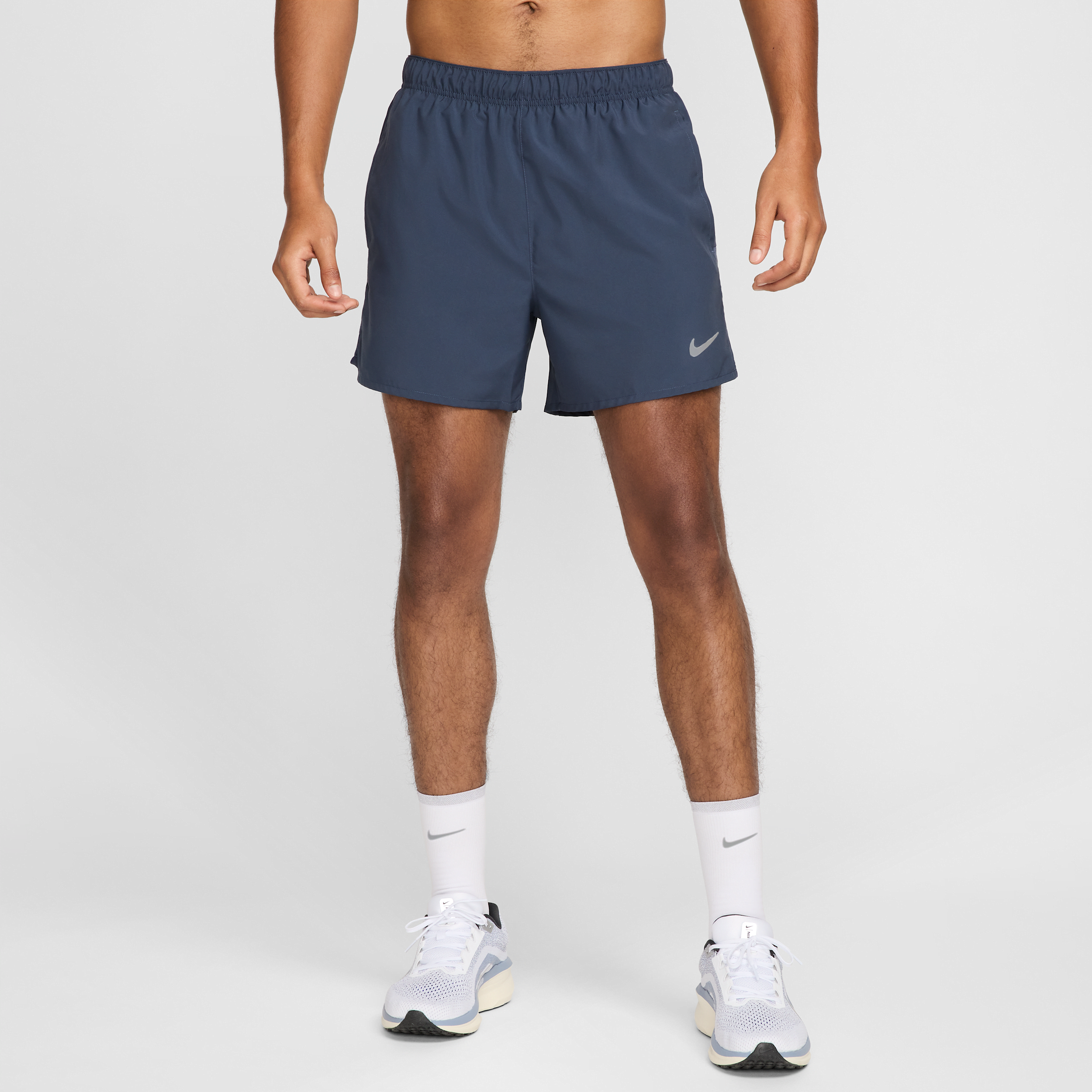 Nike Challenger multifunctionele 2-in-1 herenshorts met Dri-FIT (13 cm) - Blauw