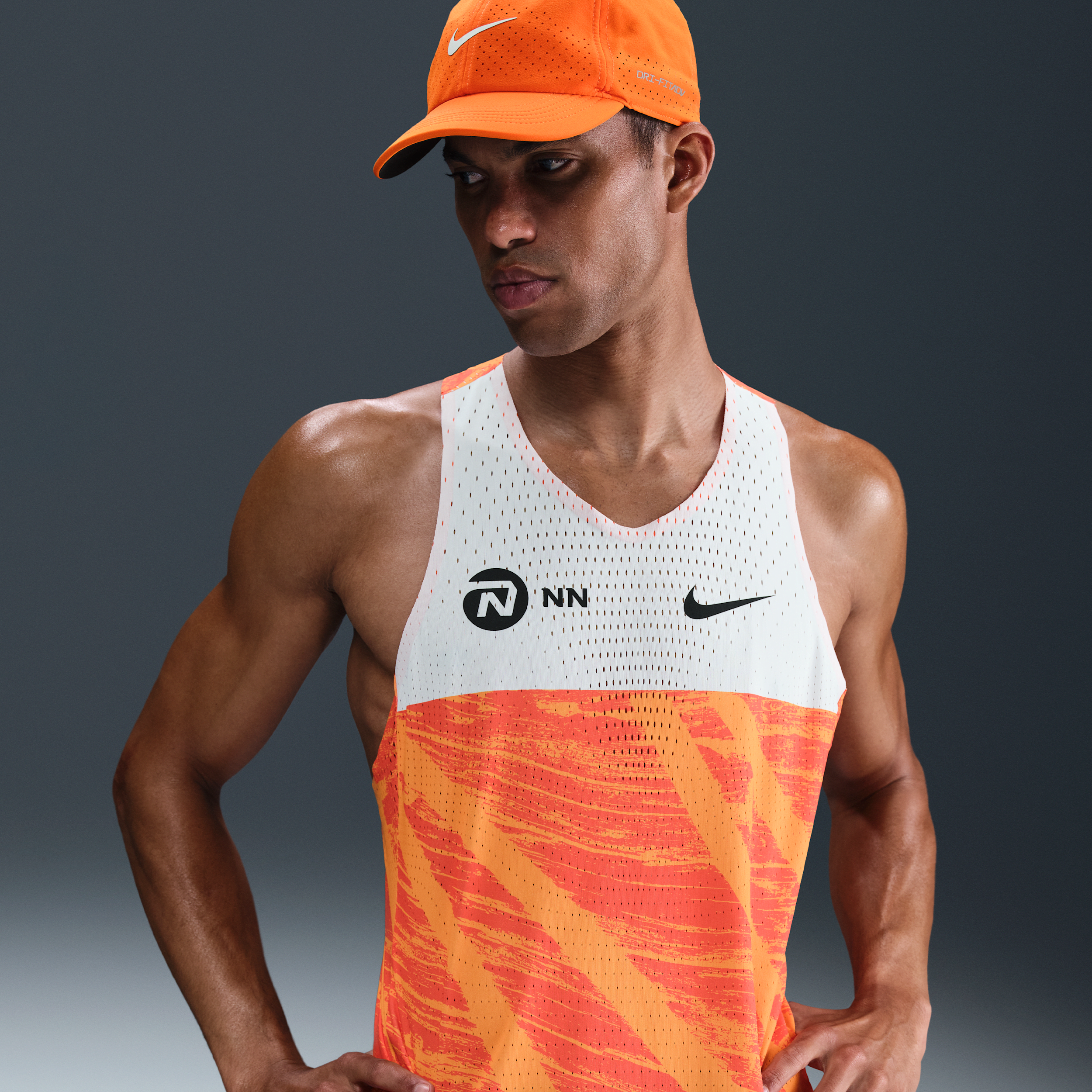 Nike AeroSwift NN Dri-FIT ADV hardloopsinglet voor heren - Oranje