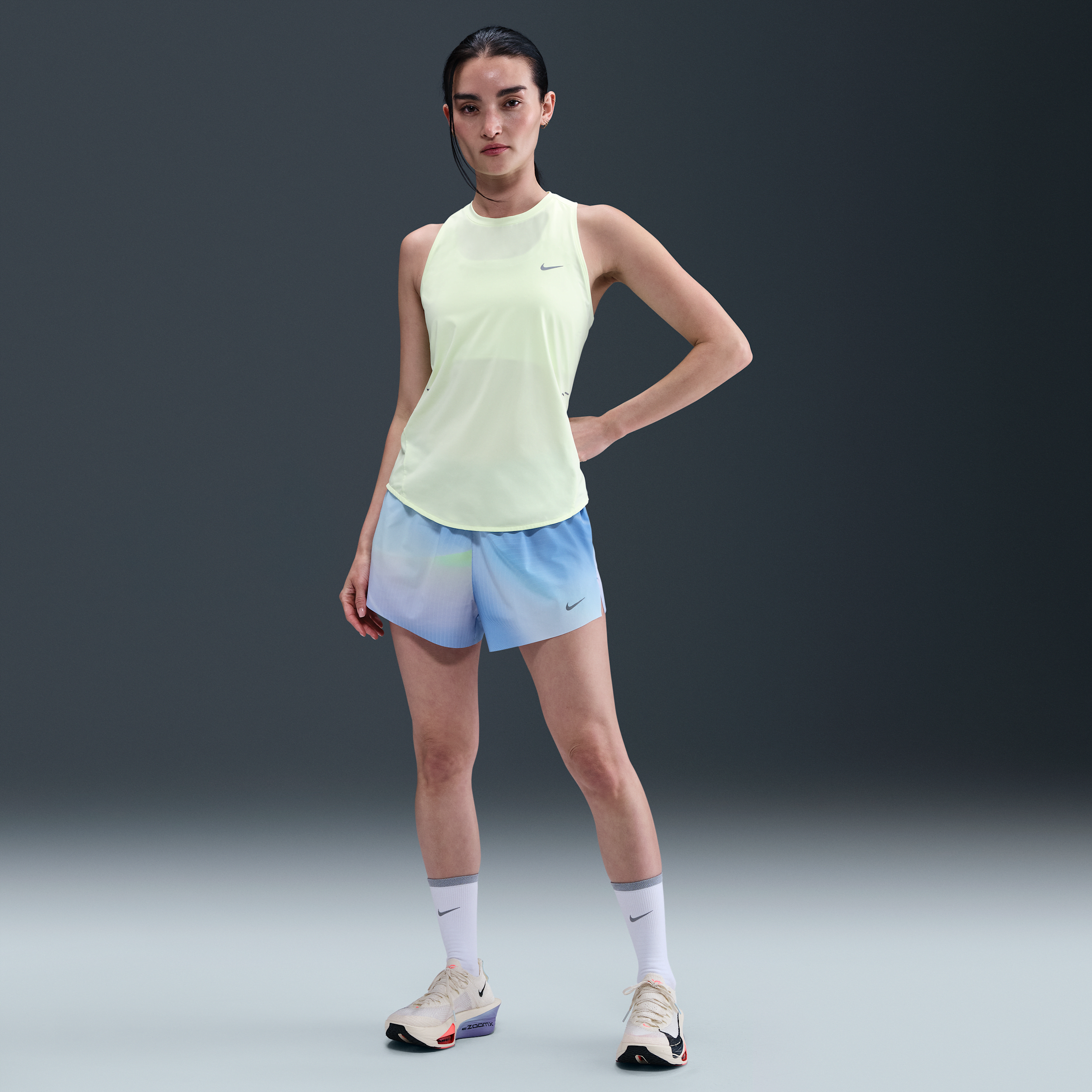 Nike Swift Dri-FIT hardloopshorts met halfhoge taille en binnenbroekje voor dames (6 cm) - Blauw
