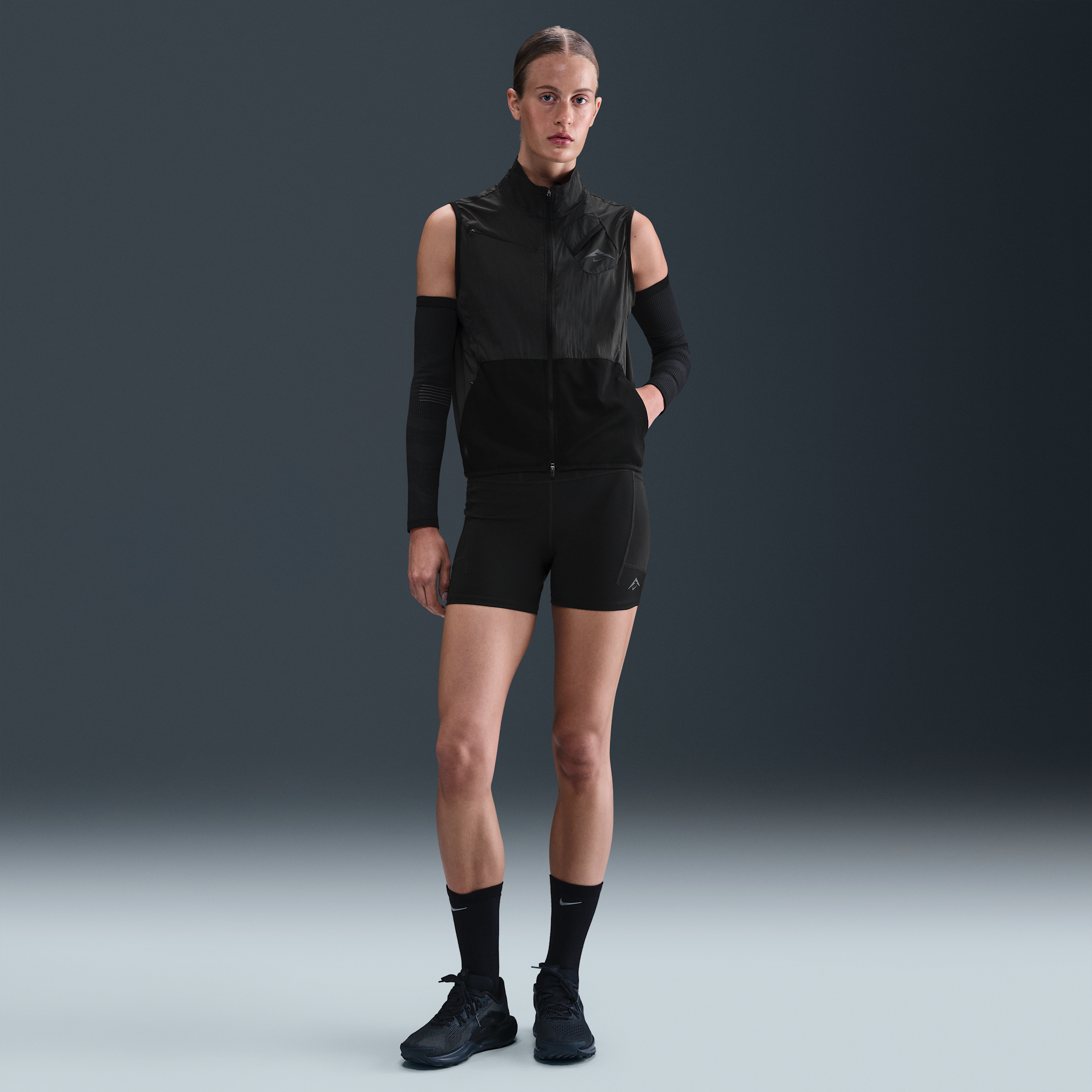 Nike Trail Dri-FIT aansluitende hardloopshorts met hoge taille voor dames (10 cm) - Zwart