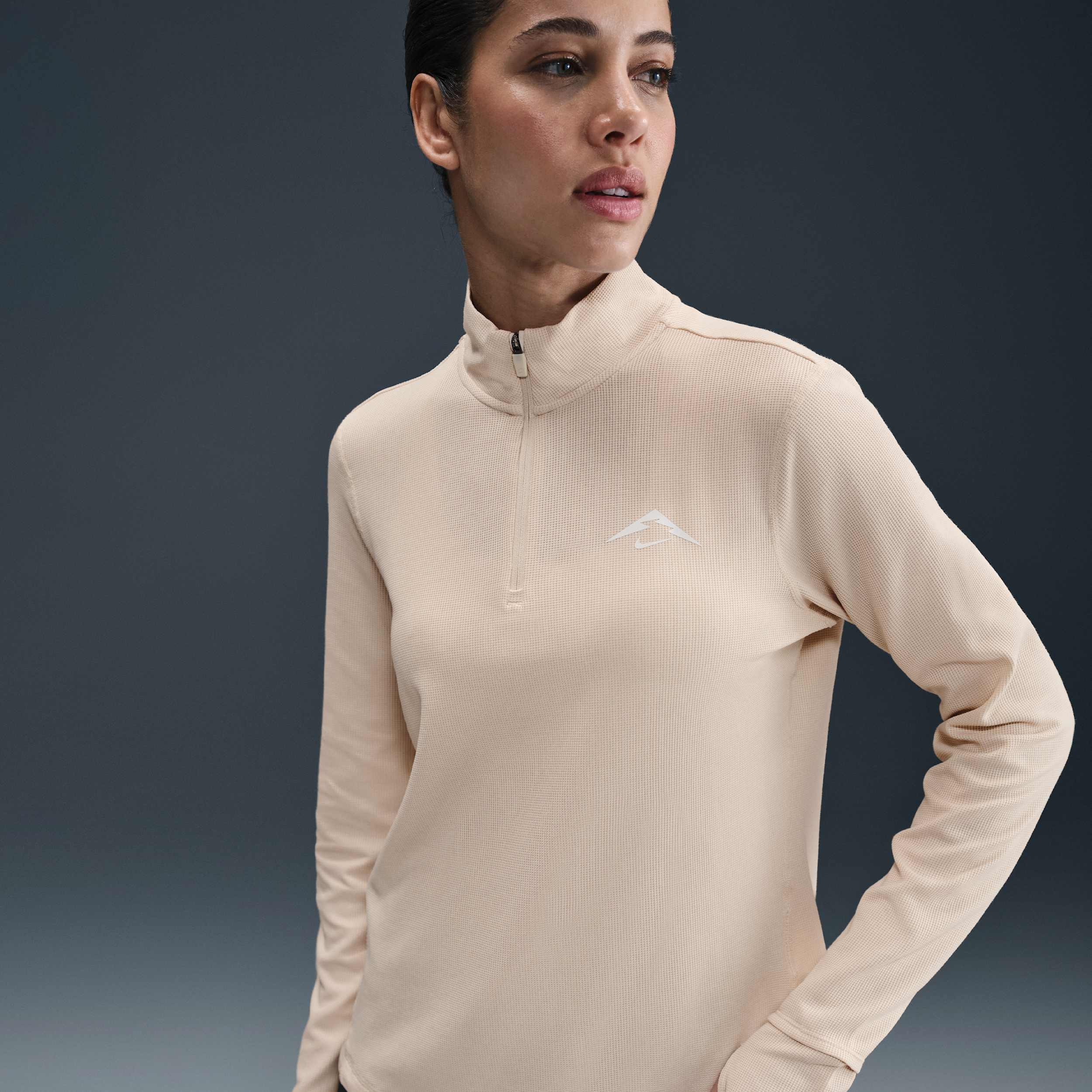 Nike Trail Dri-FIT tussenlaagtop voor hardlopen met korte rits voor dames - Wit