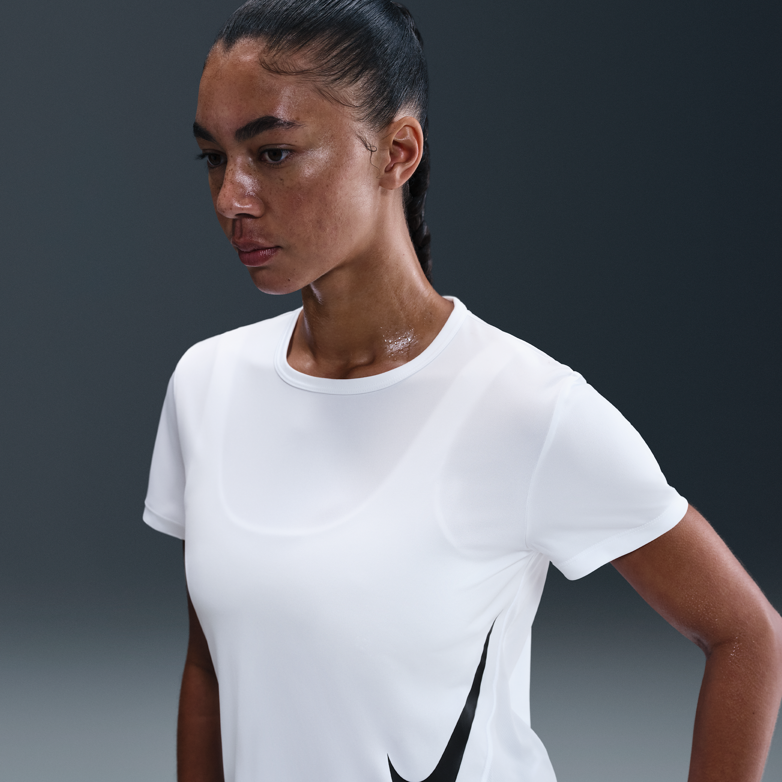 Nike Tempo Swoosh Run Dri-FIT hardlooptop met korte mouwen voor dames - Wit