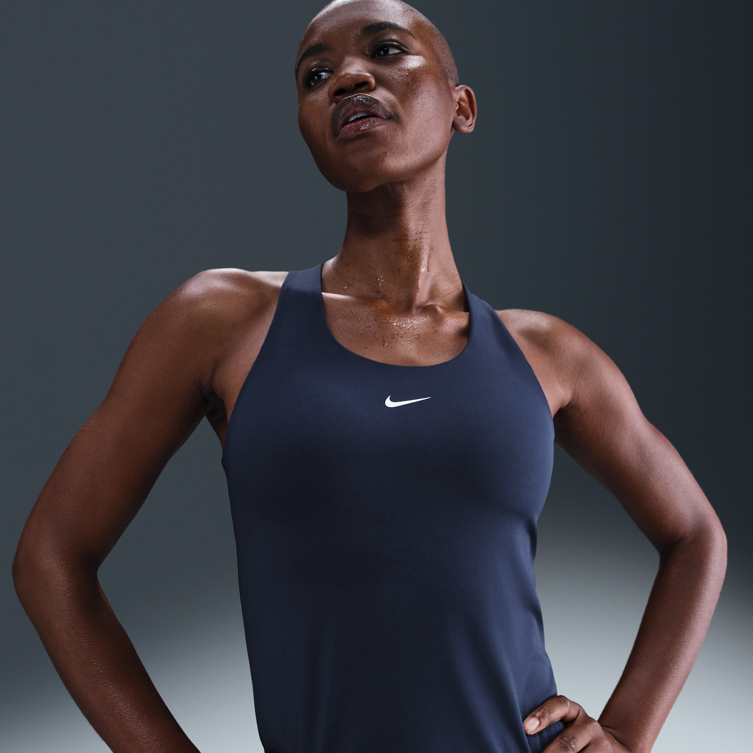 Nike Swoosh Tanktop met padded sport-bh met medium ondersteuning - Blauw