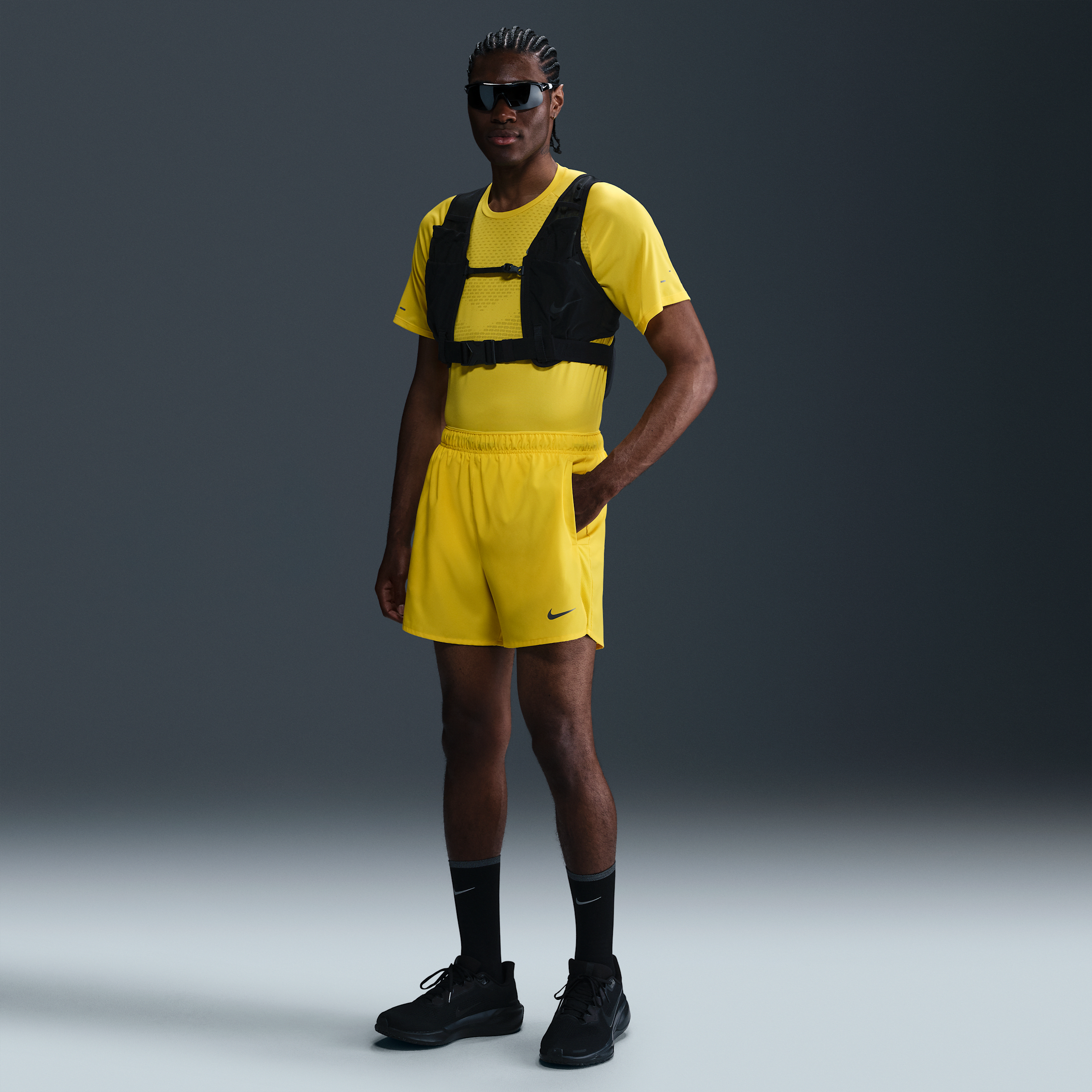 Nike Challenger Dri-FIT hardloopshorts met binnenbroek voor heren (13 cm) - Geel
