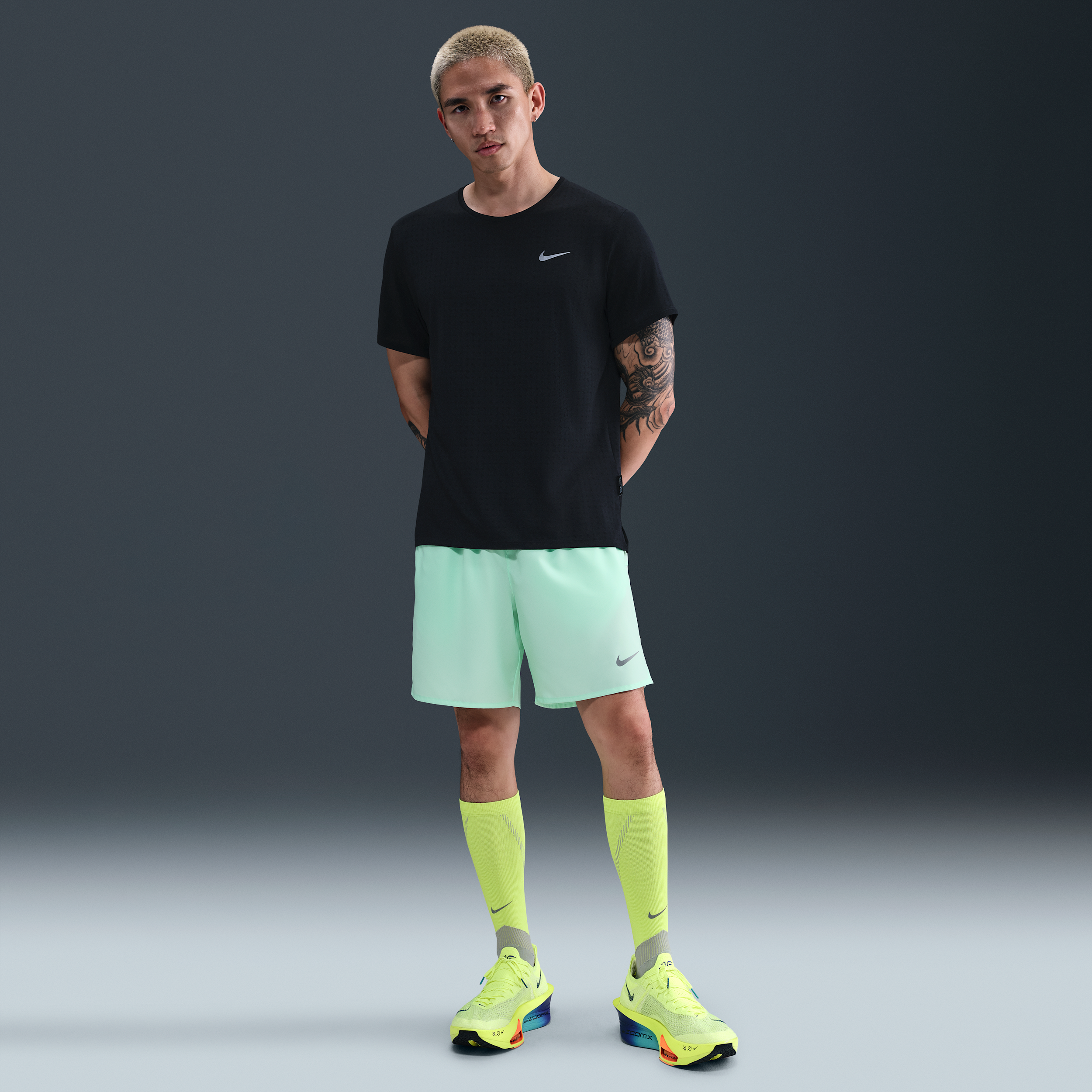 Nike Challenger Dri-FIT hardloopshorts met binnenbroek voor heren (18 cm) - Groen