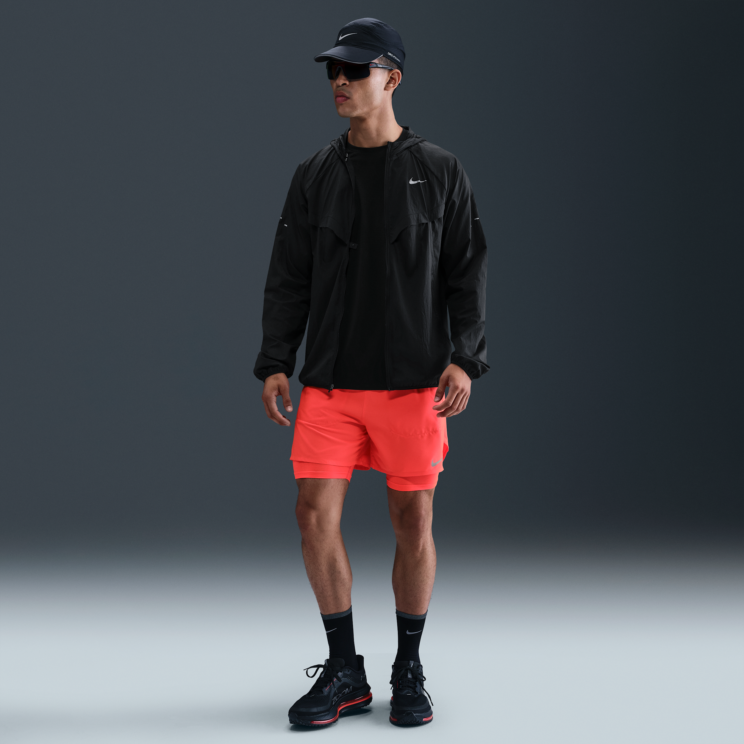 Nike Stride Dri-FIT hybride hardloopshorts voor heren (13 cm) - Rood