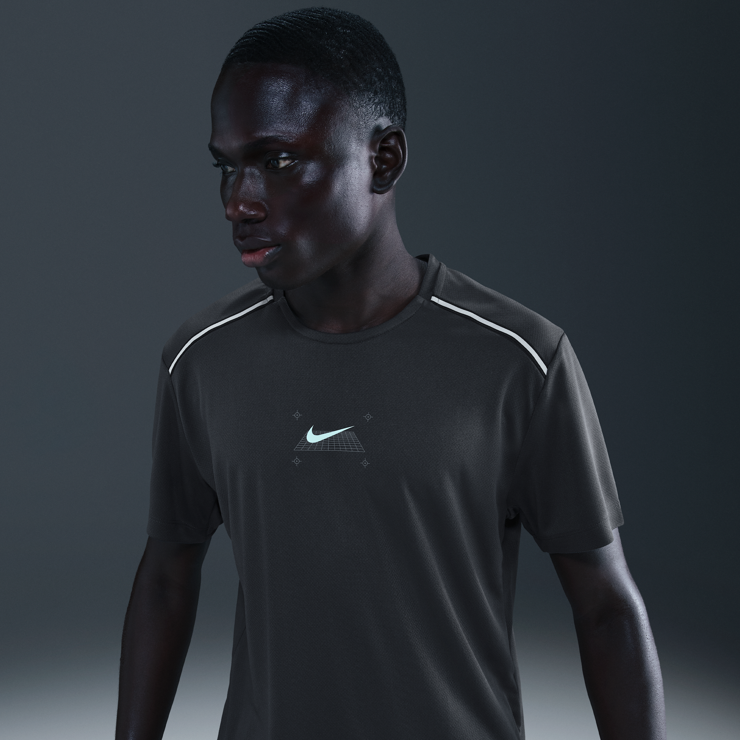 Nike Miler hardlooptop met korte mouwen voor heren - Grijs
