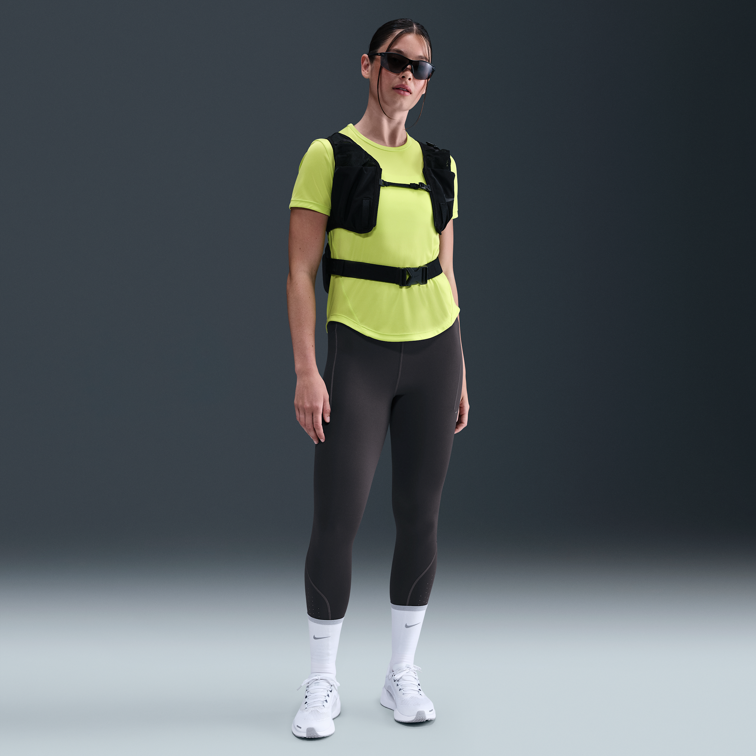 Nike Swift 7/8-hardlooplegging met hoge taille en reflecterend design voor dames - Grijs