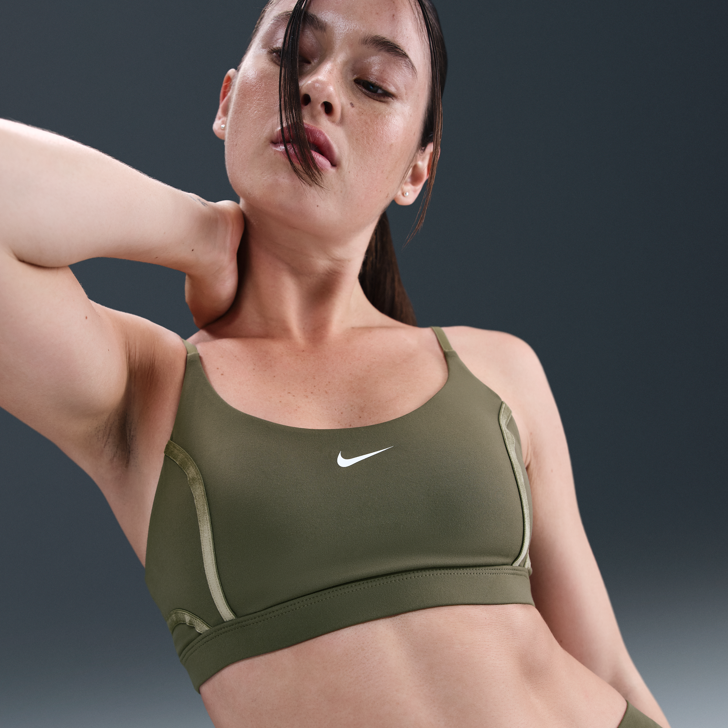 Nike One sport-bh met vulling en lichte ondersteuning - Groen