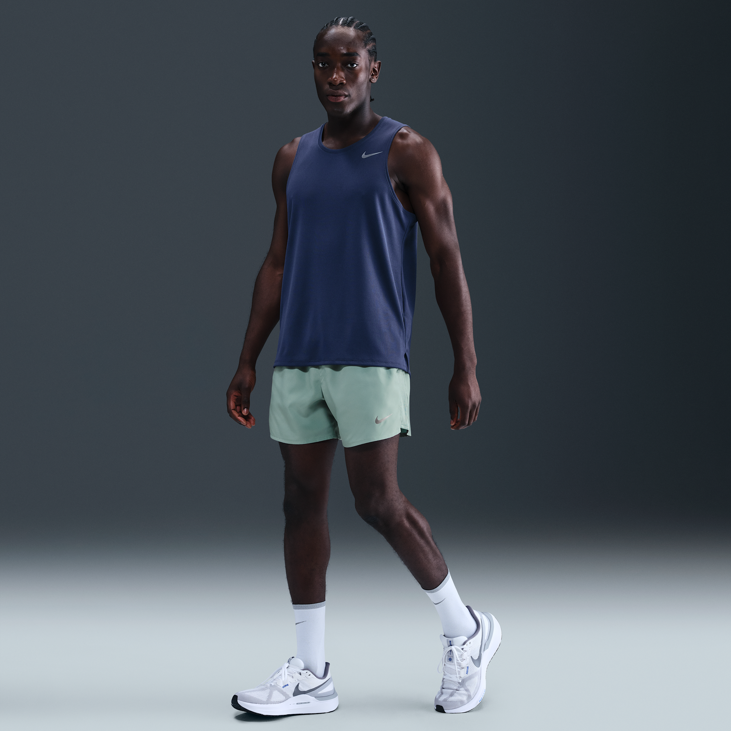 Nike Challenger Dri-FIT hardloopshorts met binnenbroek voor heren (13 cm) - Groen