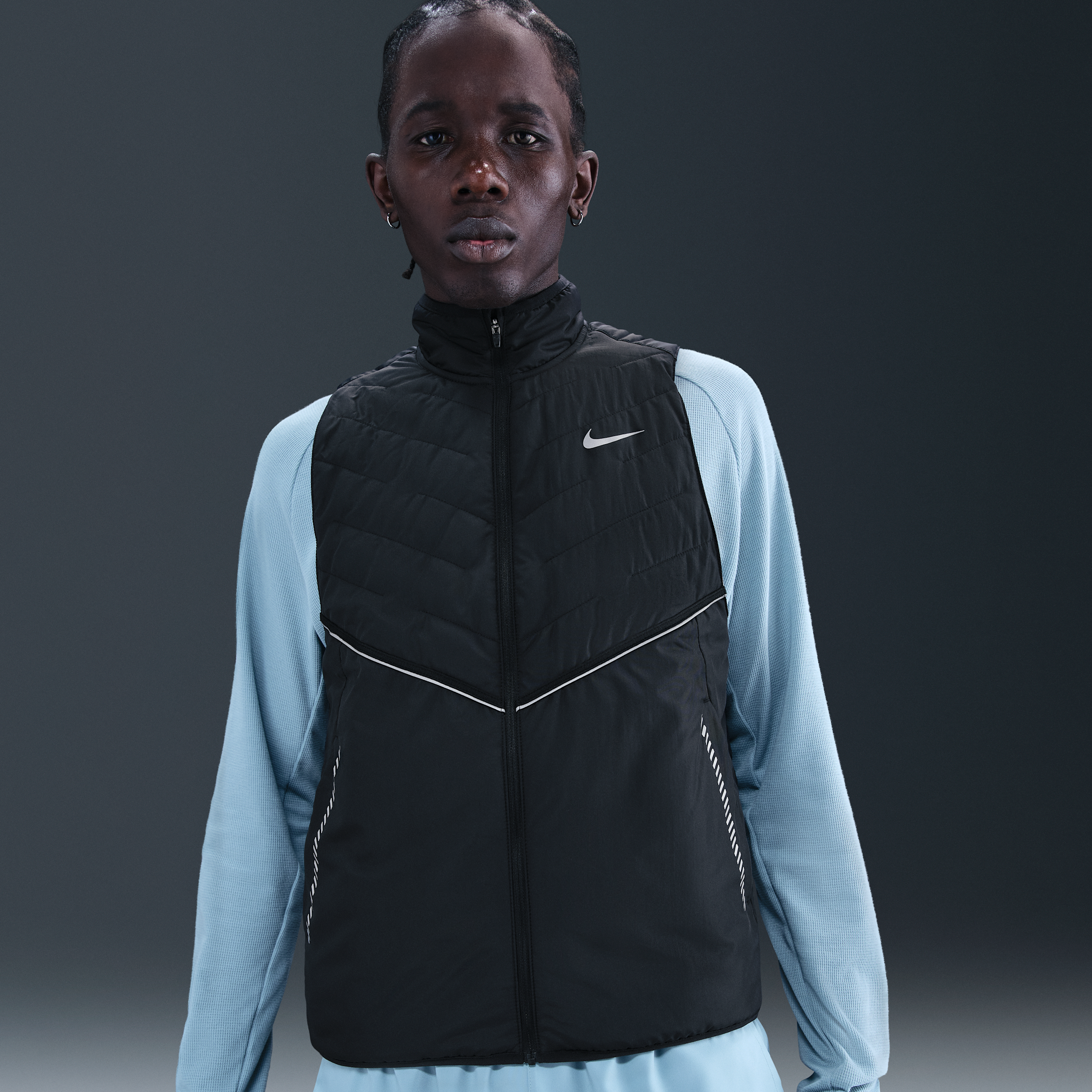 Nike Therma-FIT Repel hardloopbodywarmer met reflecterende accenten voor heren - Zwart
