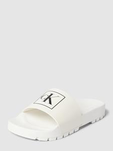 Pantoletten Calvin Klein Jeans - Truck Slide Monogram Rubber W YW0YW00893 White YBR
