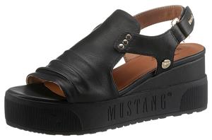 Mustang Shoes Keilsandalette, mit Klettriemchen