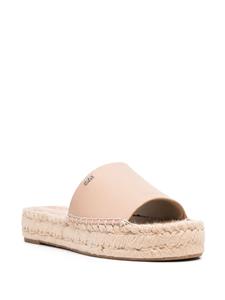 DKNY logo-lettering slip-on espadrilles - Beige