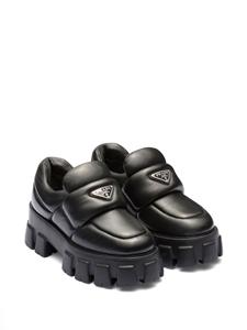 Prada Gewatteerde loafers - Zwart