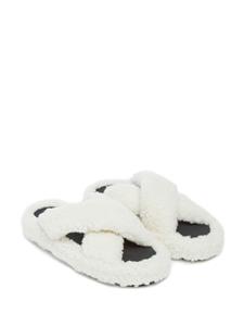 Apparis Biba Luxe Teddy slippers met imitatielamswol - Wit