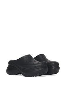 Balenciaga x Crocs slippers met logo-reliëf - 1000 -Black