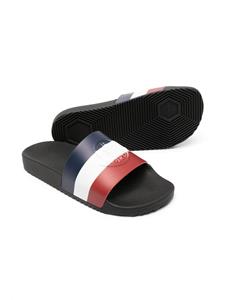 Moncler Enfant Basile slippers met logo-reliëf - Zwart