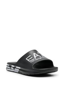 Ea7 Emporio Armani Slippers met logoprint - Zwart