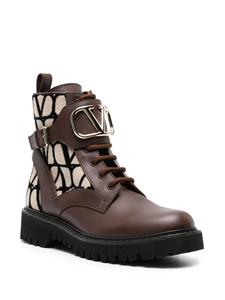 Valentino logo-embossed leather combat boots - Bruin