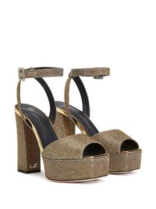 Giuseppe Zanotti New Betty sandalen met plateauzool - Goud