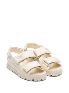 Prada Sandalen met logo - Beige