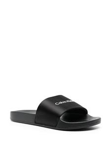 Calvin Klein Slippers met logo-reliëf - Zwart