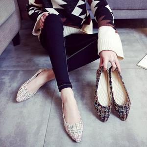 YUYAN Happy Hour New Fashion Ladies Flats Pointed toe Women Shoes Pointed toe Soft Comfortable Office Ladies Shoes Plus Size 42
