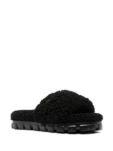 UGG Maxi Scuffetta slippers van lamsleer - Zwart