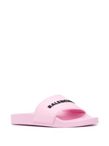 Balenciaga Slippers met logo reliëf - Roze