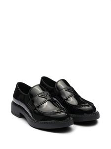 Prada Loafers met logoplakkaat - Zwart