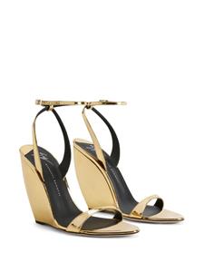 Giuseppe Zanotti Ginnyfer sandalen met sleehak - Goud