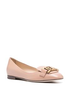 Tod's chain-embellished leather ballerina shoes - Roze