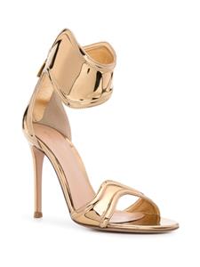 Gianvito Rossi Lucrezia metallic sandalen - Goud