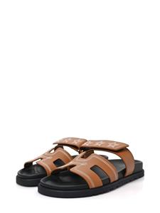 Hermès Pre-Owned pre-owned Star Chypre leather sandals - Bruin