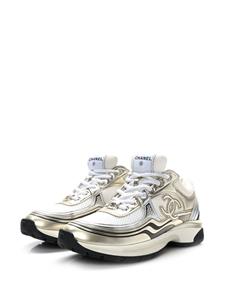 CHANEL Pre-Owned CC logo-appliqué panelled sneakers - Wit