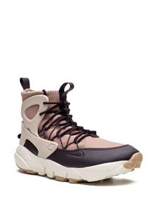 Nike Footscape Particle Pink sneakers met print - Beige