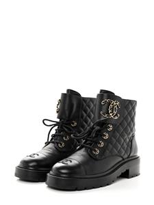 CHANEL Pre-Owned CC diamond-quilted combat boots - Zwart