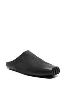 Uma Wang square-toe leather slippers - Zwart