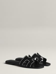 Hermès Pre-Owned Oran rhinestone sandals - Zwart