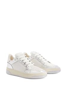 Giuseppe Zanotti logo-patch leather sneakers - Wit