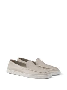 Prada piped-trim leather loafers - Grijs