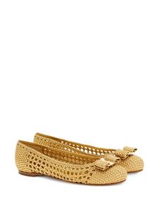 Ferragamo Vara ballerina's met strik - Goud