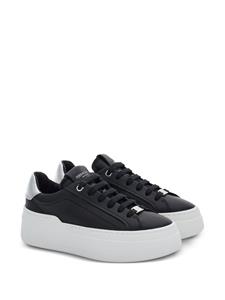 Ferragamo Leren sneakers met logopatch - Zwart