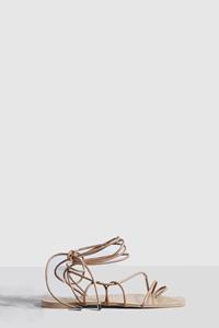 Boohoo Brede Gekruiste Sandalen Met Ceintuur En Gekruiste Bandjes, Nude