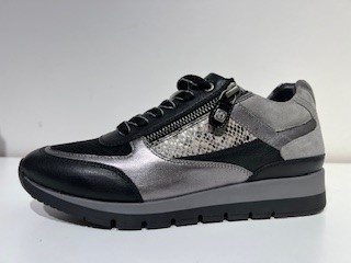 Helioform Sneaker